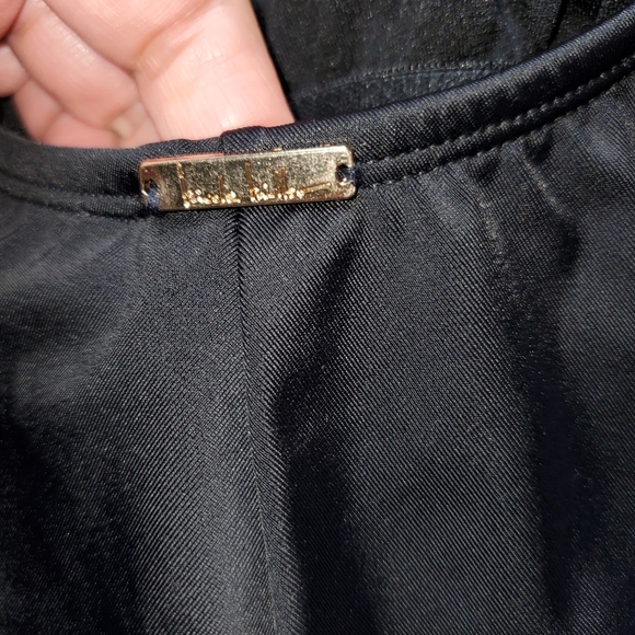 Ruffled Cold Shoulder OnePiece Swimsuit NICOLE MILLER - Picture 3 of 10